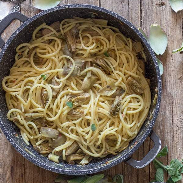 Easy Skillet Artichoke Pasta